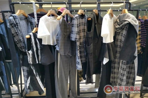 怦然心动女装加盟